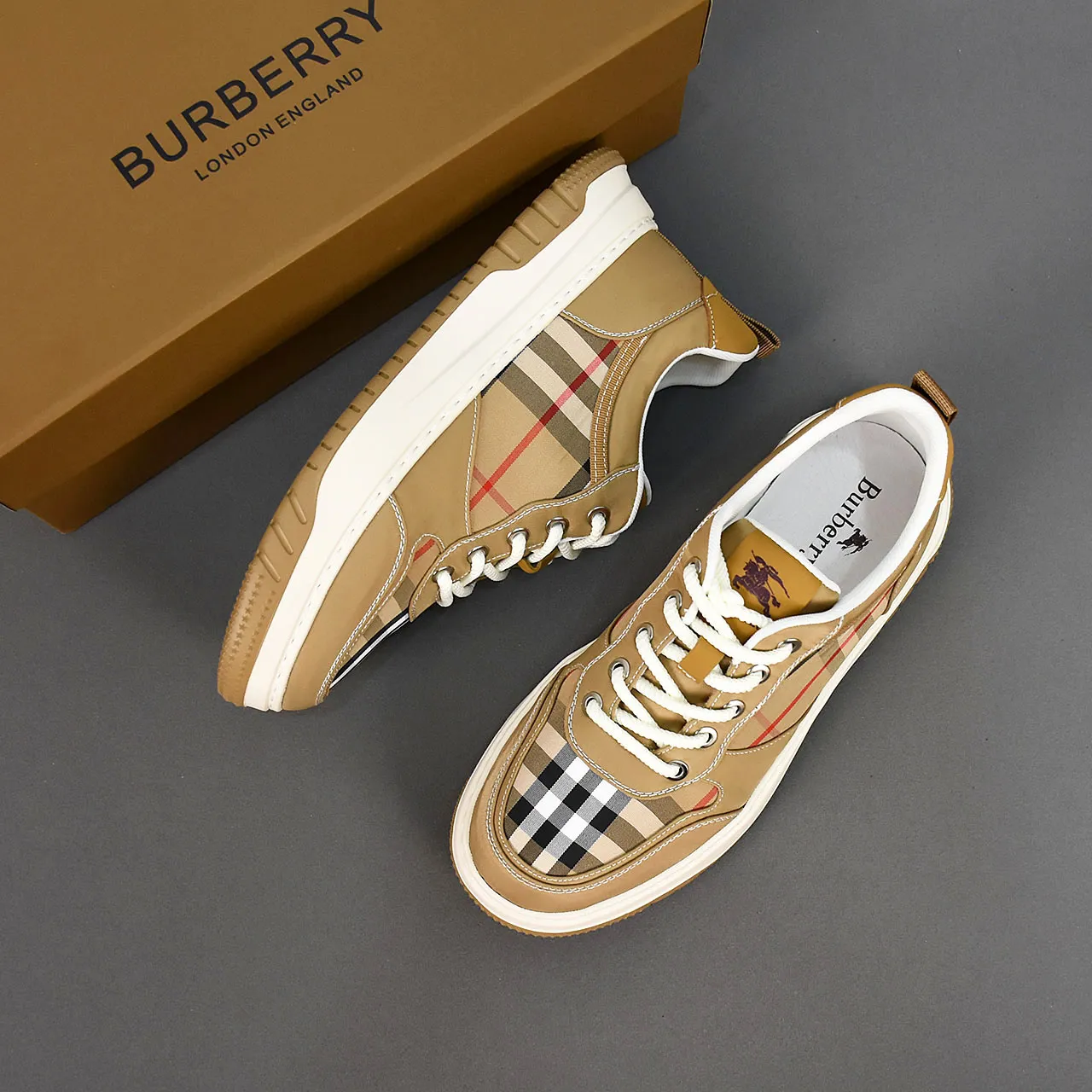 PP400👟👟👟Burberry [Burberry] fashionable lace-up cloth shoes, the upper is made of breathable fabric, rubber foam sole, men's size 39-44.